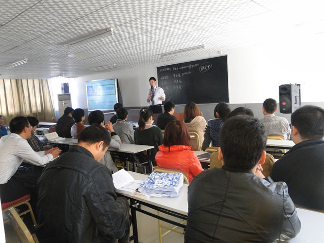 2013年12月，學員入學培訓