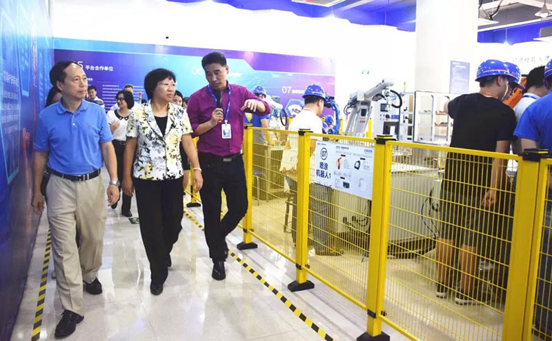 東莞市副市長喻麗君及相關領導組成的調研組到訪東莞倍增企業(yè)進行調研指導03